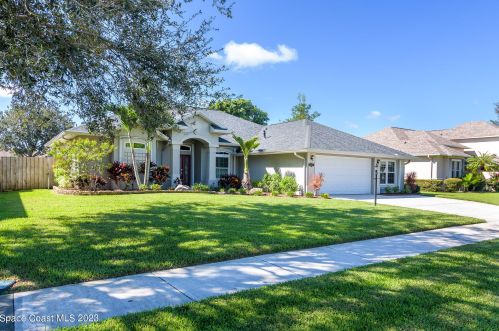 6147 Arlington Cir, Melbourne, FL 32940-1302