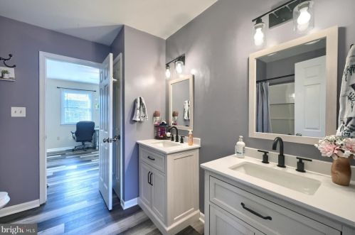 3 Fairfax Vlg, Harrisburg PA  17112-9557 exterior