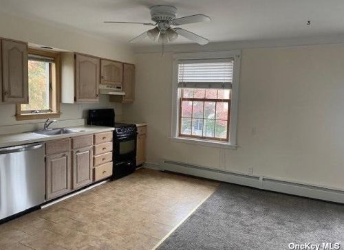 101 Dartmouth St, Williston Park NY  11596-1815 exterior