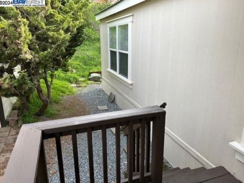 176 Harbor Dr, Daly City CA  94014-2829 exterior