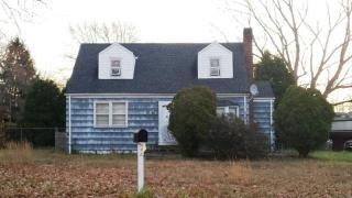 133 Wendy Dr, Holtsville, NY 11742-1767