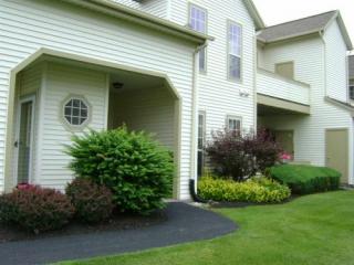 1624 Hampton Place Blvd, Troy, NY 12180-7785