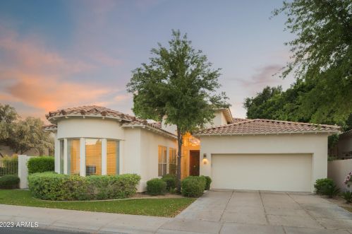 7601 Central Ave, Phoenix, AZ 85020-4079