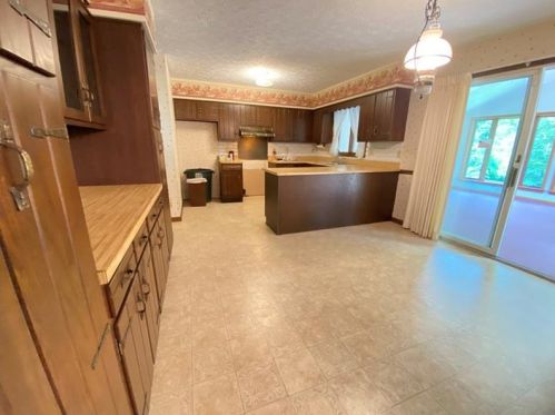 215 Jamestown Rd, Greenville PA  16125-9201 exterior