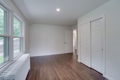 80 Circle Dr, Litchfield CT  06750-1710 exterior