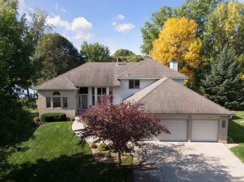 9025 Windsor Ter, Minneapolis, MN 55443-3803