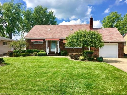 736 Devitt Ave, Campbell, OH 44405-1526