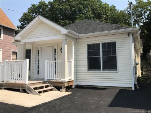 76 White St, Bridgeport, CT 06610-2714