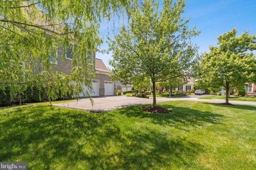 8373 Pedigrue Ct, Gainesville VA  20155-3240 exterior