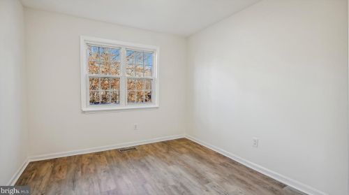 9145 Galbreth Ct, Springfield VA  22153-1110 exterior