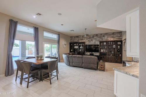 4753 Fallen Leaf Ln, Glendale AZ  85310-3006 exterior