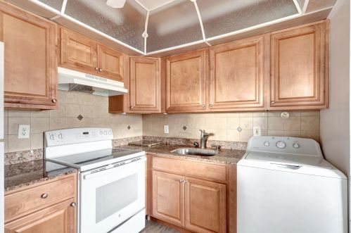 155 Valencia G, Delray Beach FL  33446-2055 exterior