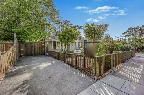 1172 Fay St, Redwood City, CA 94061-2241