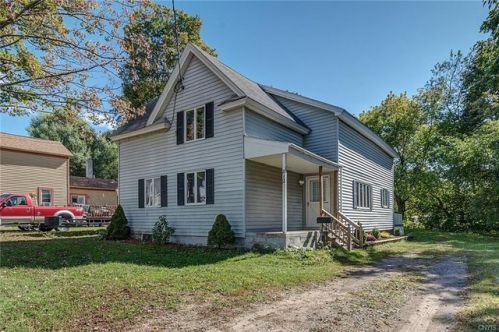 812 Utica St, Fulton, NY 13069-1957
