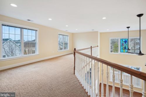15480 Championship Dr, Haymarket VA  20169-6107 exterior