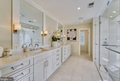 40280 Spectacular Bid Pl, Leesburg VA  20176-7173 exterior