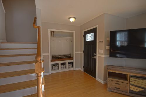 5 Lakeview St, Salem, NH 03079-1965