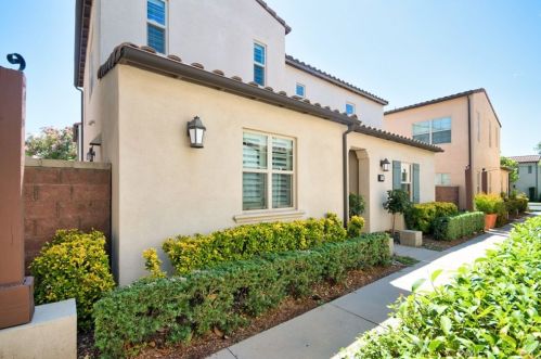 8326 Edgewood St, Chino CA  91708-9325 exterior