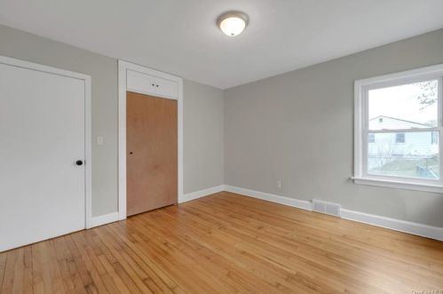 117 Mount Airy Rd, Newburgh NY  12553-6828 exterior