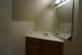 205 Walnut St, Cincinnati OH  45216-2407 exterior