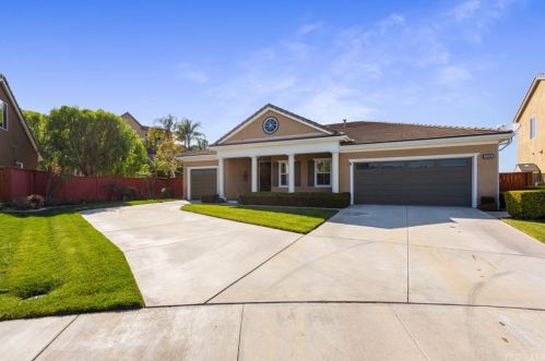 17089 Bluff Vista Ct, Riverside CA 92503-8715 exterior