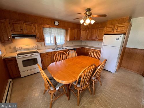 281 Gernants Church Rd, Dauberville PA  19533-8610 exterior