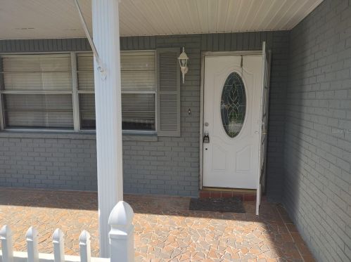 7912 Foxwood Dr, New Port Richey, FL 34653-2114