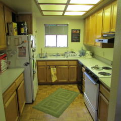28 Derow Ct, Sacramento, CA 95833-1918