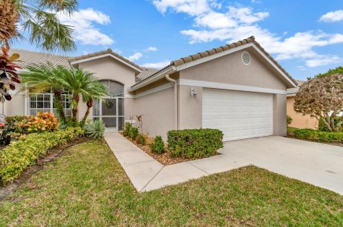 7815 Rockford Rd, Boynton Beach, FL 33472-2525