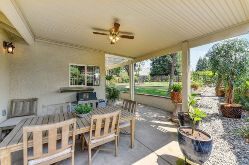 255 American River Canyon Dr, Folsom CA  95630-7142 exterior