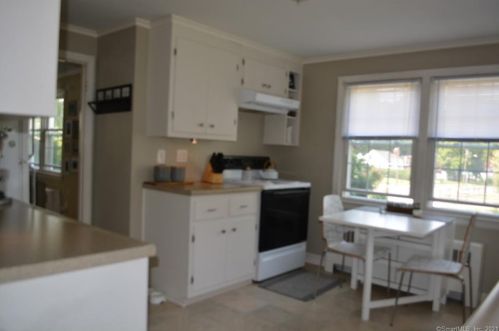 23 Grant Rd, Manchester, CT 06042-2935
