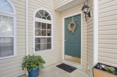 2207 Eaton Ct, Danbury, CT 06811-4058