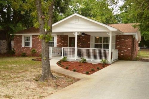 2994 King St, Pensacola, FL 32526-3018