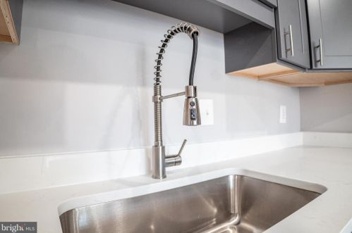 14796 Tamarack Pl, Woodbridge VA  22191-3136 exterior