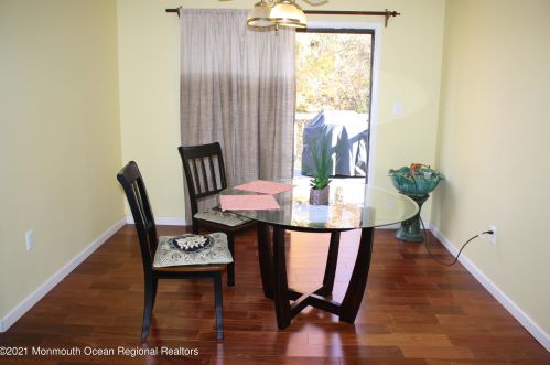 19 Clavendon Ct, Middletown NJ  07748-3534 exterior