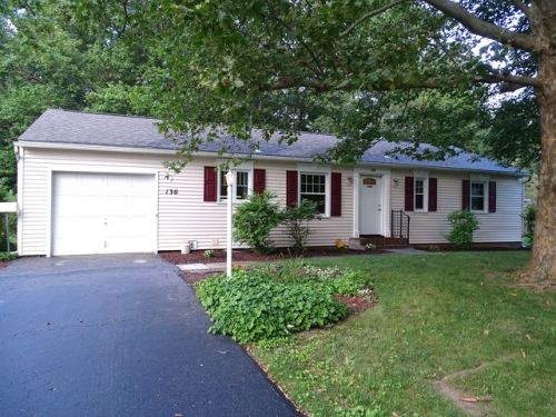 130 Gate House Trl, Henrietta, NY 14467-9539