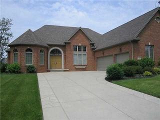 3661 Deer Creek Dr, Maumee, OH 43537-7903
