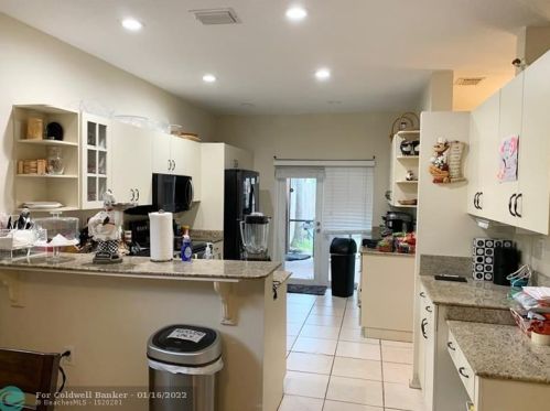 3135 36th Ave, Hollywood, FL 33021-3062