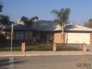 833 Albert St, Bakersfield, CA 93263-3112
