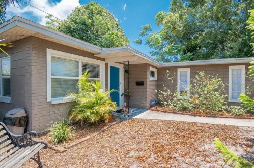 3921 71st St, Saint Petersburg, FL 33709-4639