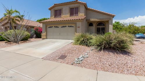 7154 Pontiac Dr, Glendale, AZ 85308-9647