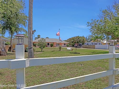 2490 Courtenay Pkwy, Merritt Island, FL 32952-4117