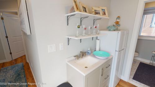 5 Fort Ave, Pelican Island NJ  08751-1512 exterior