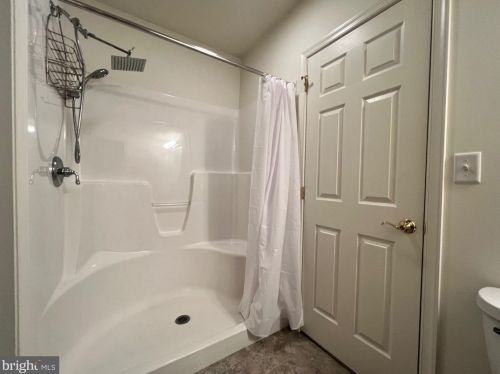 71 Keswick Dr, Navy Sup Dpt PA 17050-7917 exterior