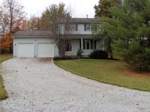 7990 Harris Dr, Nelson, OH 44231-1010