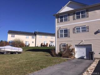 25 Mayer Dr, Middletown, NY 10940-3349