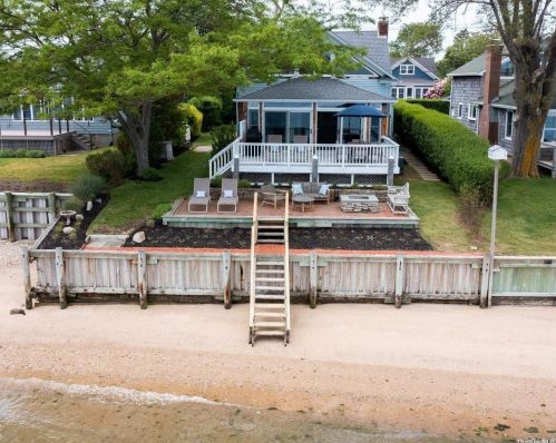 2905 Bay Shore Rd, Greenport NY  11944-2730 exterior