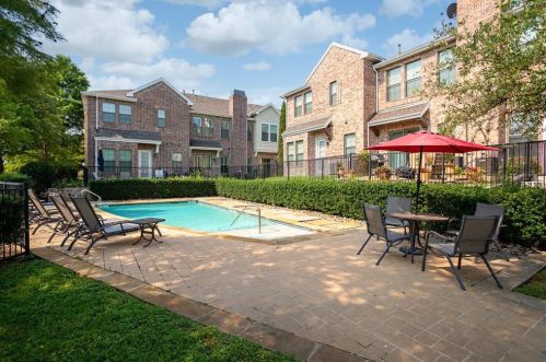 1224 Lake Pointe Way, Richardson TX  75080-8409 exterior