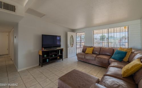 2740 Tolosa Pl, Tucson AZ exterior