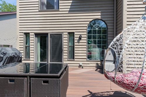 38 Deneveu Cir, Fond Du Lac WI  54935-5457 exterior